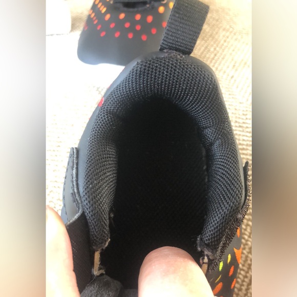 Infant Nike Multicolor Black Runner Sneaker. Machine Washable. Size 6C. EUC. - Picture 8 of 10